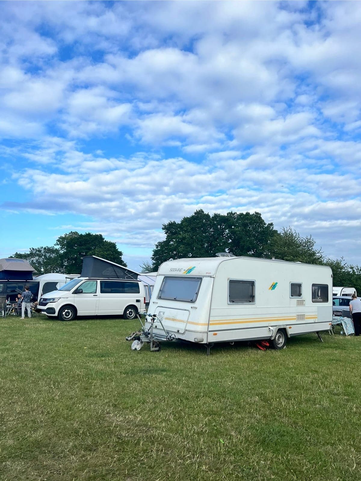 Meadow camping