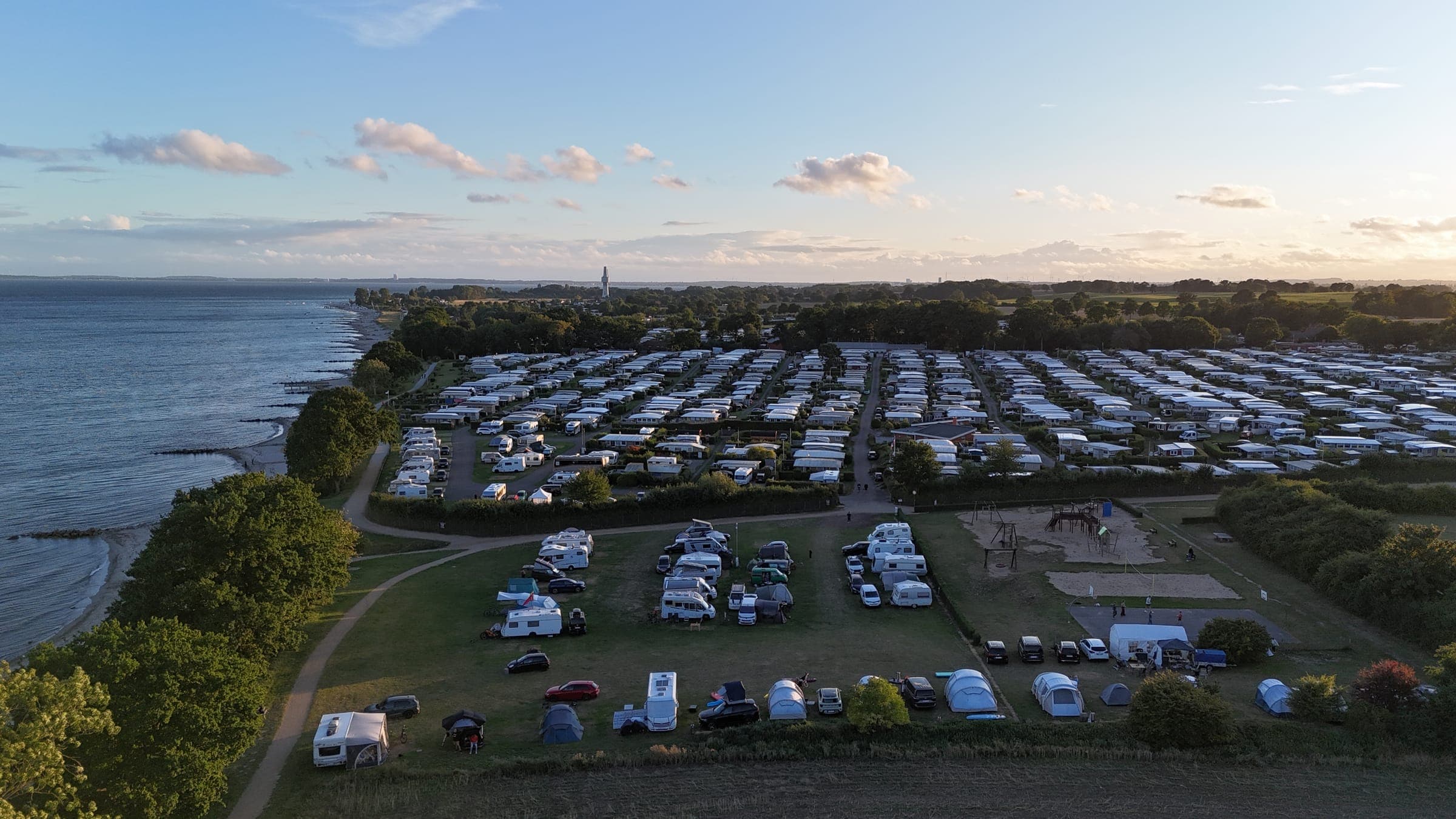 Ostsee Camping Elfenschlucht – Luftaufnahme des Campingplatzes an der Lübecker Bucht